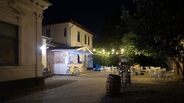 70985758_385362512154226_2381569798107561984_n